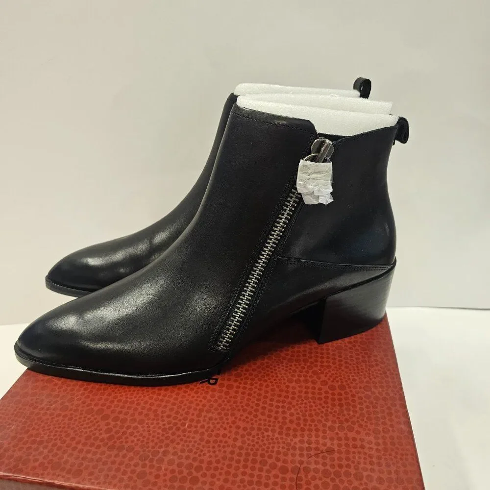 NWT $Donald J Pliner Dante Black Leather Pointy Toe Ankle Zip Bootie Size 9.5